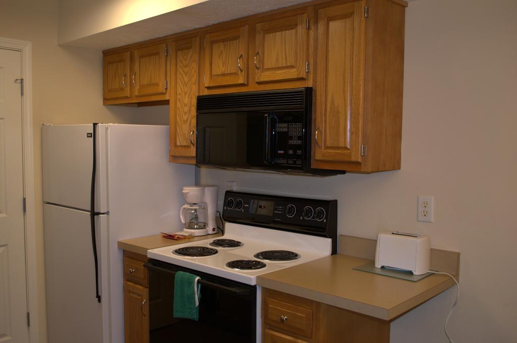 Charwood Suites Columbus Extérieur photo