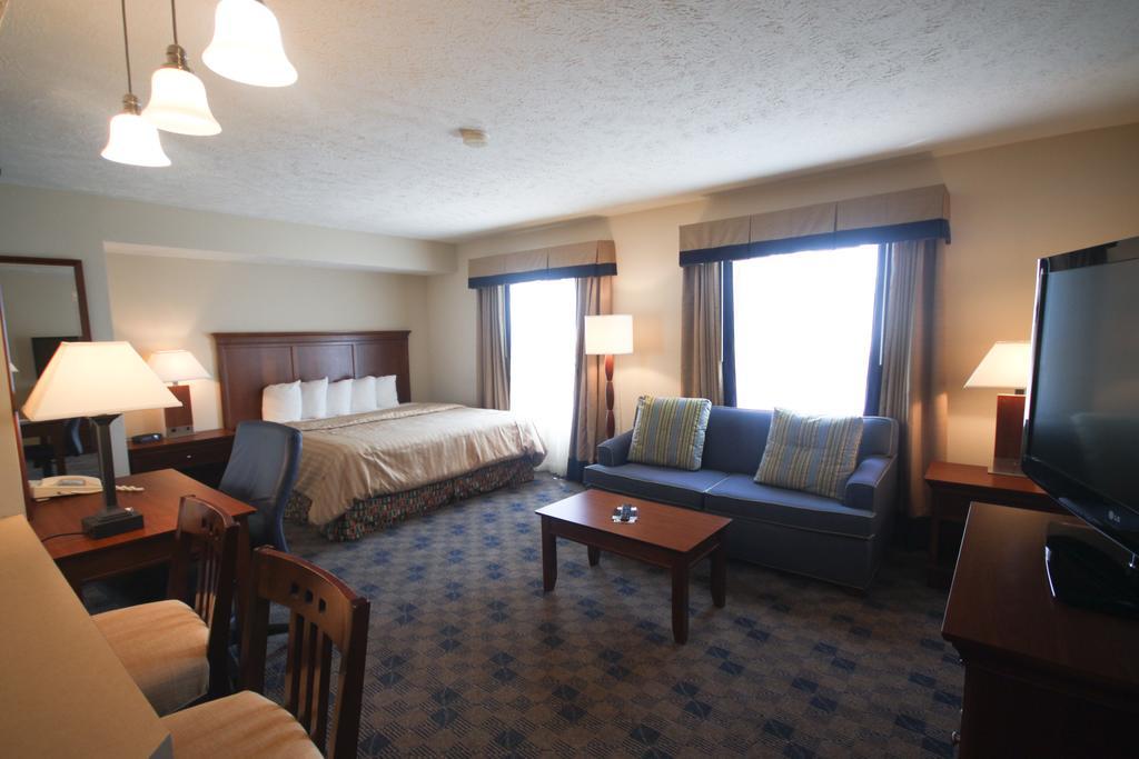 Charwood Suites Columbus Extérieur photo