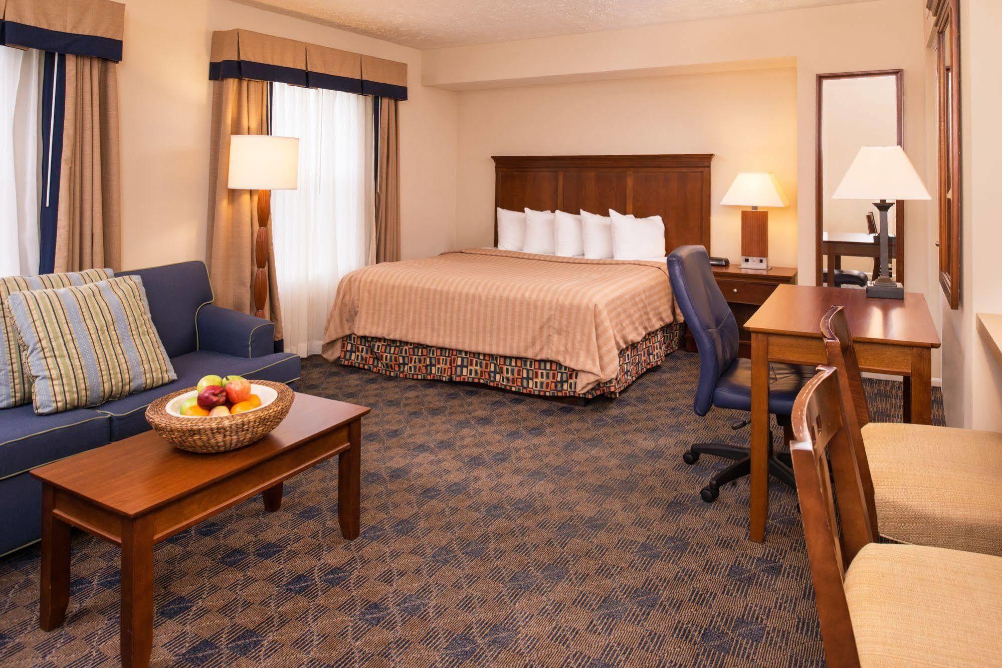 Charwood Suites Columbus Extérieur photo