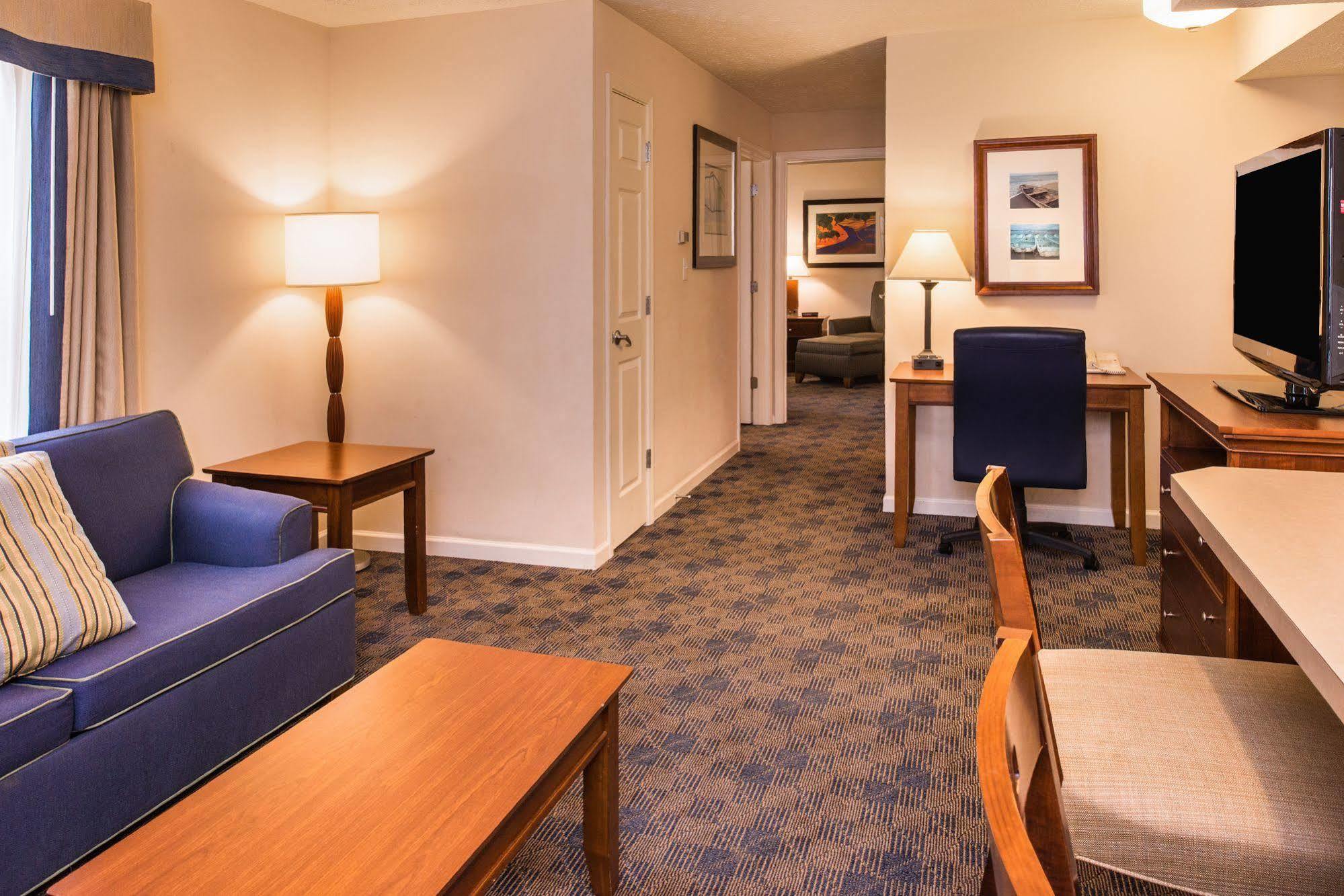 Charwood Suites Columbus Extérieur photo