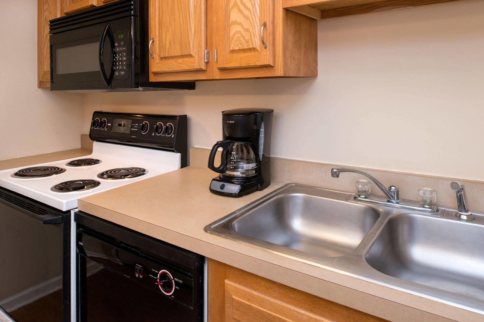 Charwood Suites Columbus Extérieur photo