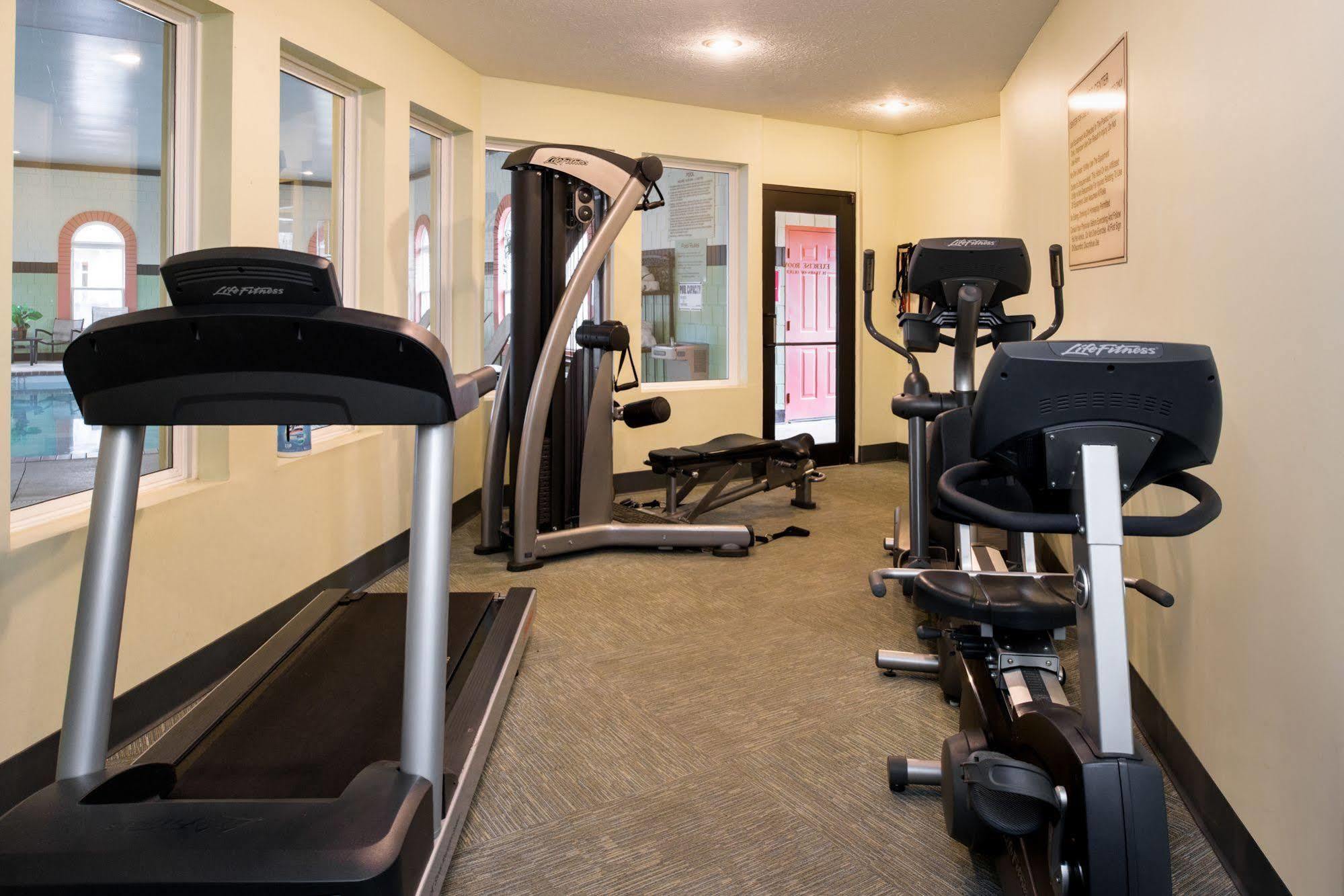 Charwood Suites Columbus Extérieur photo