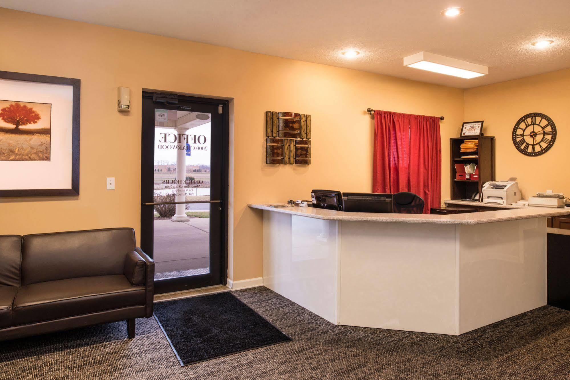 Charwood Suites Columbus Extérieur photo