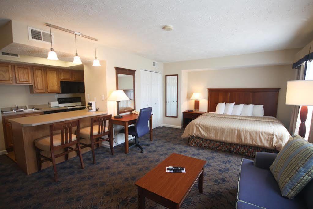 Charwood Suites Columbus Extérieur photo