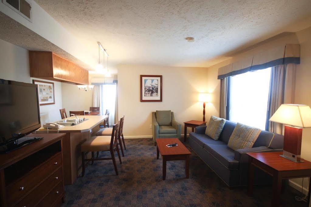Charwood Suites Columbus Extérieur photo